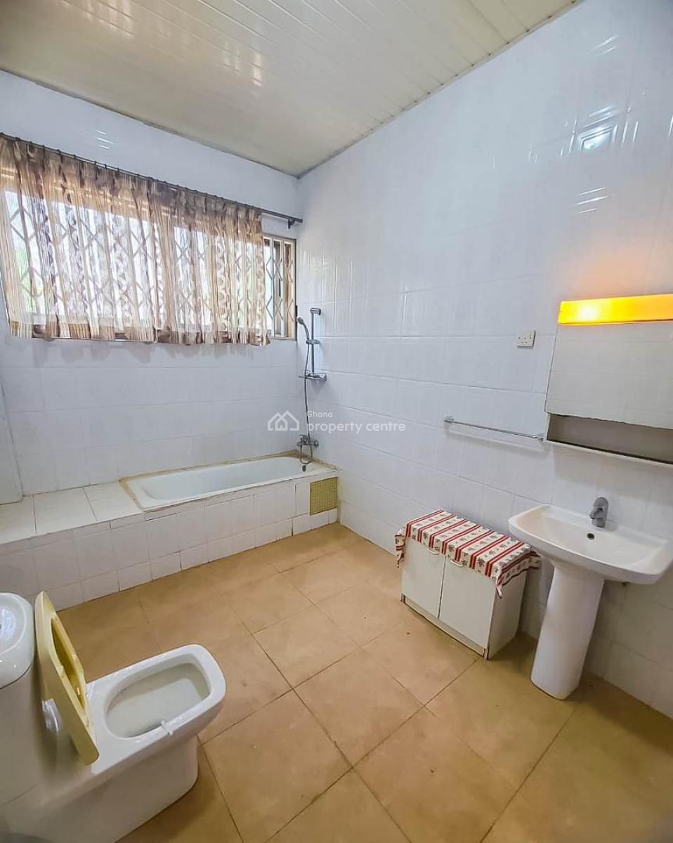 5 Bedroom House at Tema Comm 25 Afienya, Afienya Tema Comm 25, Accra Metropolitan, Accra, House for Sale