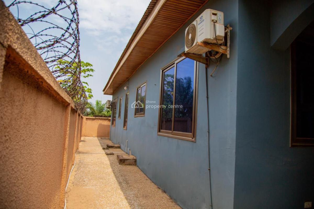5 Bedroom House at Tema Comm 25 Afienya, Afienya Tema Comm 25, Accra Metropolitan, Accra, House for Sale
