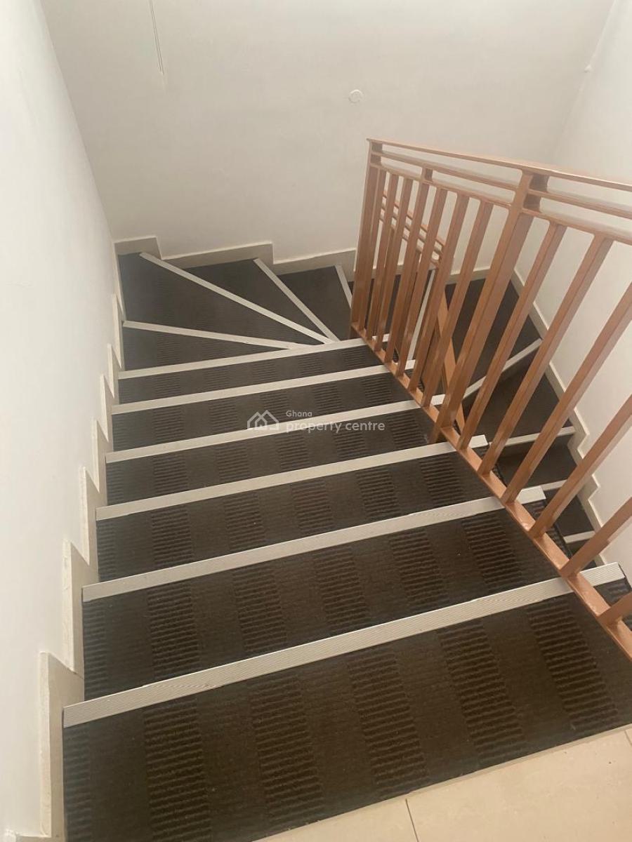 Cantonments 5 Bedrooms with Boys Quarters, Cantonments, Cantonments, Accra, Townhouse for Rent