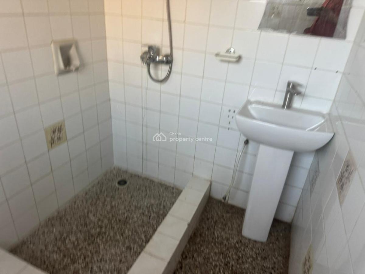 4 Bedrooms, Tantra Hills Ola School Area, Ga South Municipal, Accra, Apartment for Rent