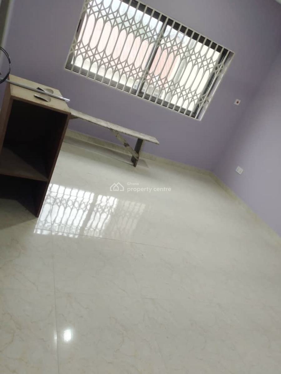 3 Bedrooms, Ablekuma Highway Amormorley, Pokuase (pokoasi), Ga West Municipal, Accra, Apartment for Rent