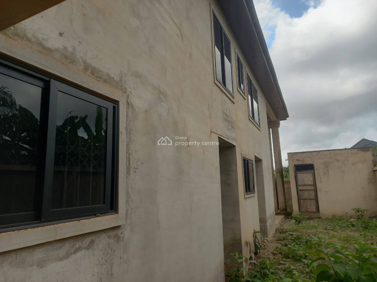 8 Bedrooms, Santasi Nkoransa, on Kumasi Anwiankwanta Road, Kumasi Metropolitan, Ashanti, House for Sale