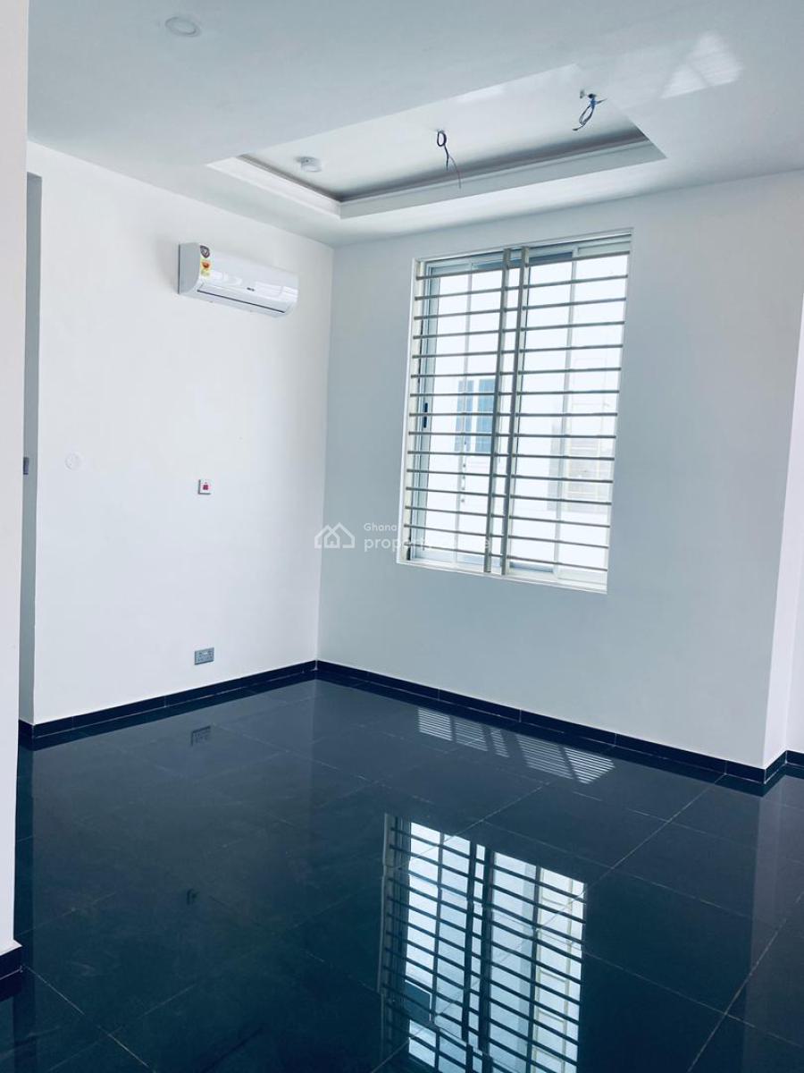 4 Bedrooms House Lakeside Estates, Lakeside Estates, Adenta Municipal, Accra, Detached Duplex for Sale