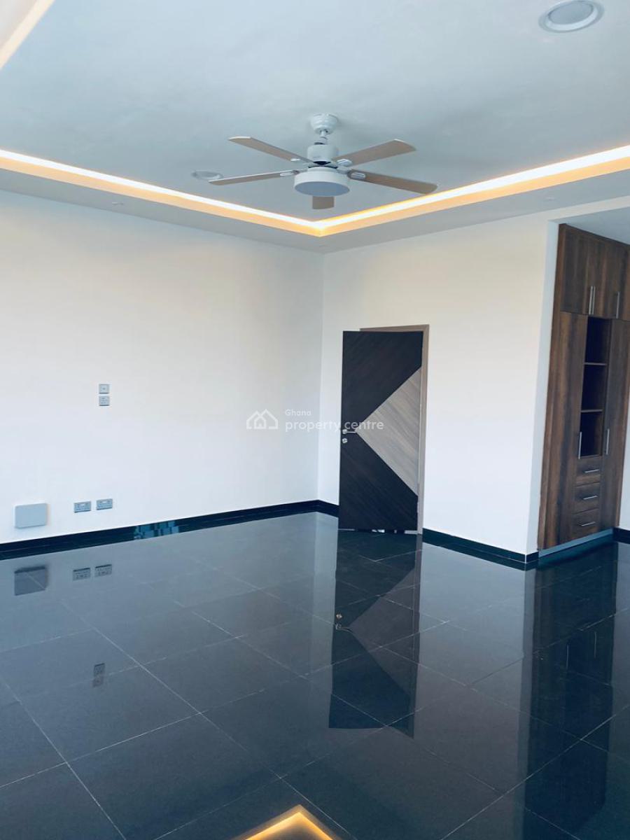 4 Bedrooms House Lakeside Estates, Lakeside Estates, Adenta Municipal, Accra, Detached Duplex for Sale