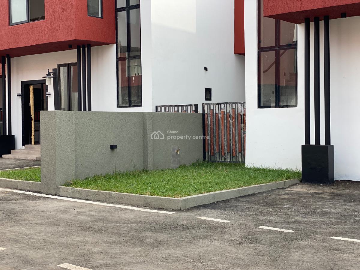 4 Bedrooms House at East Legon, East Legon, East Legon, Accra, Townhouse for Sale