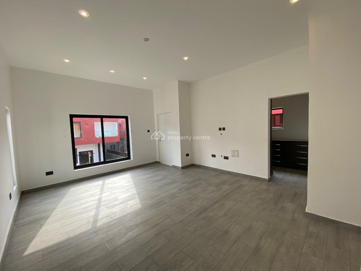 4 Bedrooms House at East Legon, East Legon, East Legon, Accra, Townhouse for Sale
