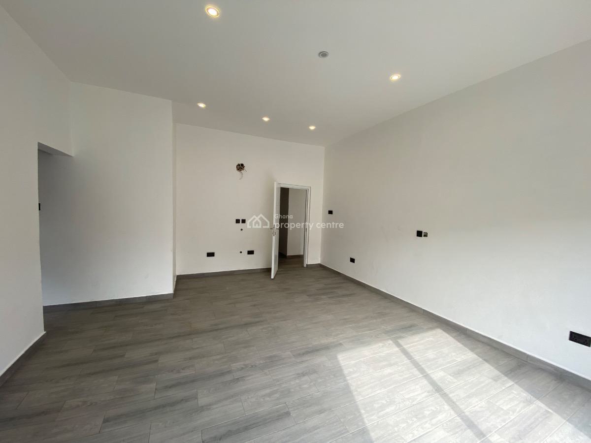 4 Bedrooms House at East Legon, East Legon, East Legon, Accra, Townhouse for Sale