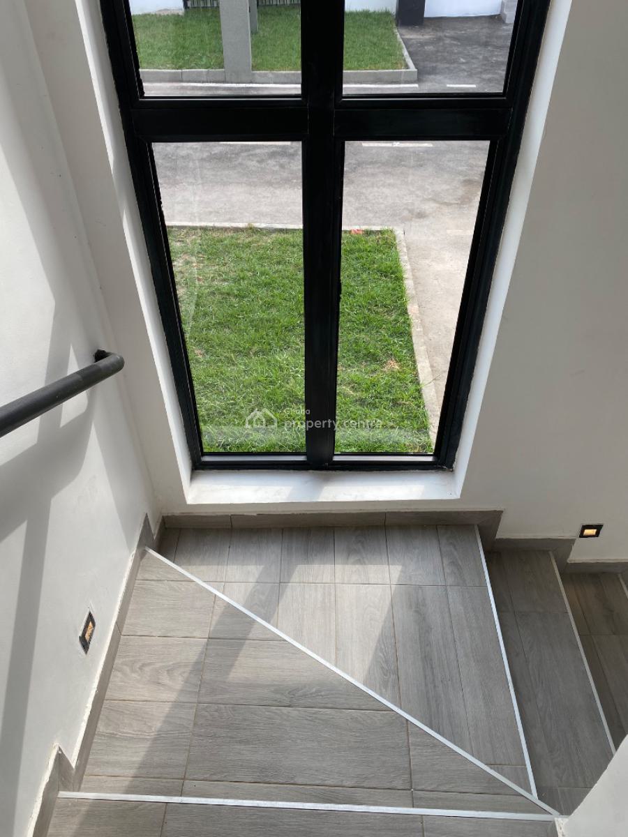 4 Bedrooms House at East Legon, East Legon, East Legon, Accra, Townhouse for Sale