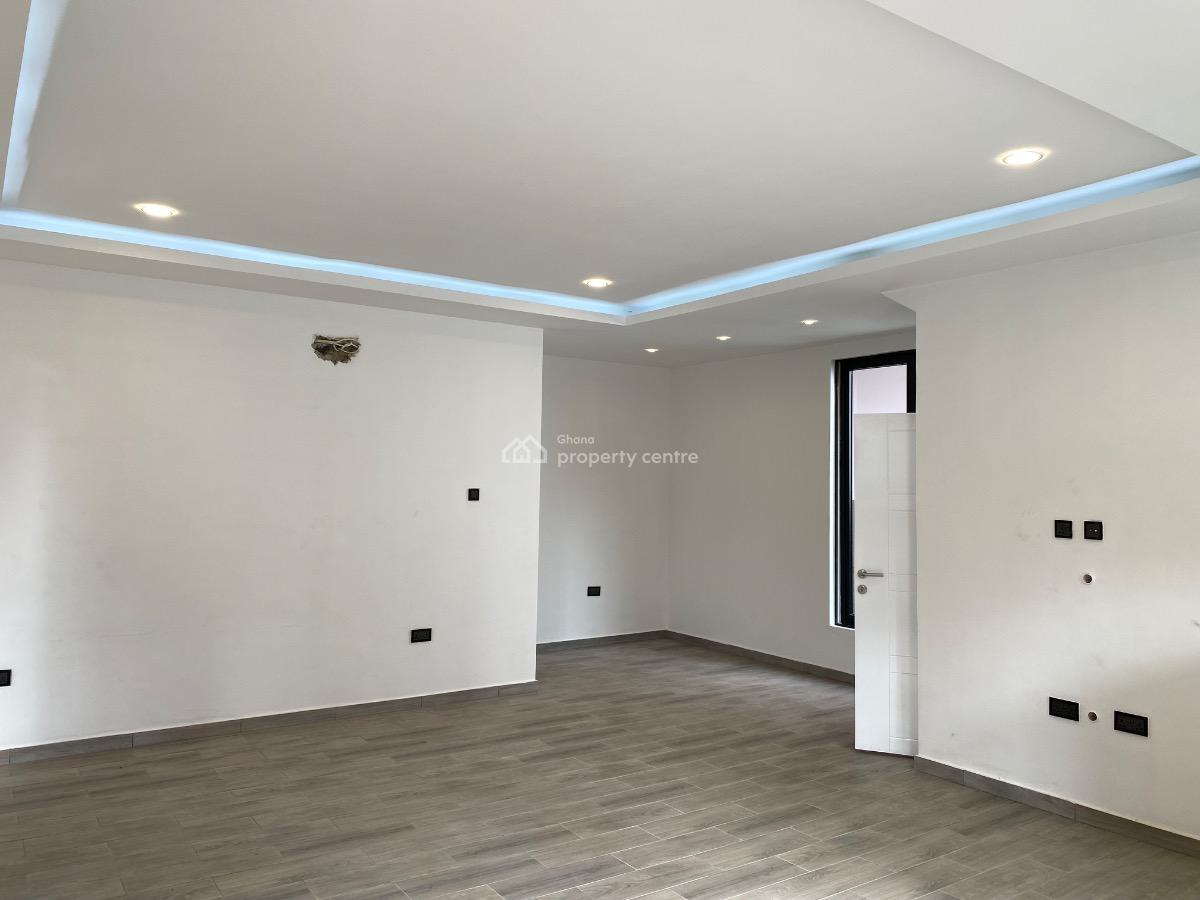 4 Bedrooms House at East Legon, East Legon, East Legon, Accra, Townhouse for Sale