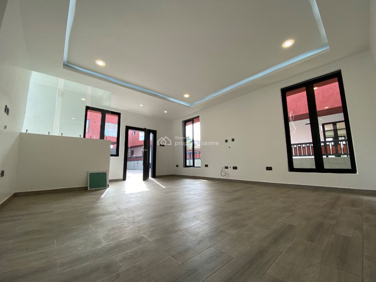 4 Bedrooms House at East Legon, East Legon, East Legon, Accra, Townhouse for Sale