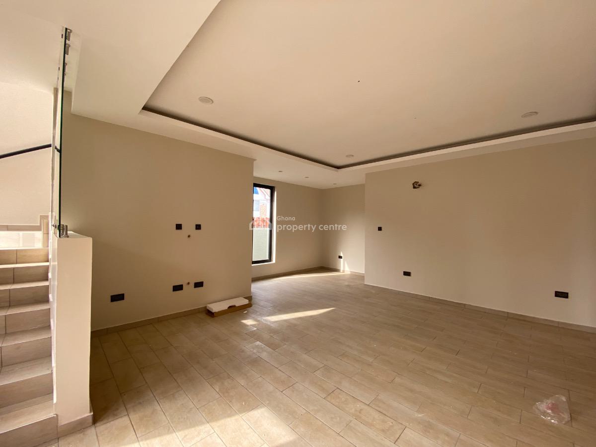 4 Bedrooms House at East Legon, East Legon, East Legon, Accra, Townhouse for Sale