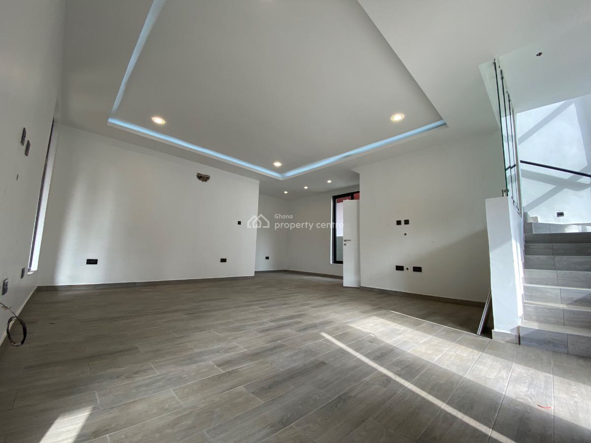4 Bedrooms House at East Legon, East Legon, East Legon, Accra, Townhouse for Sale