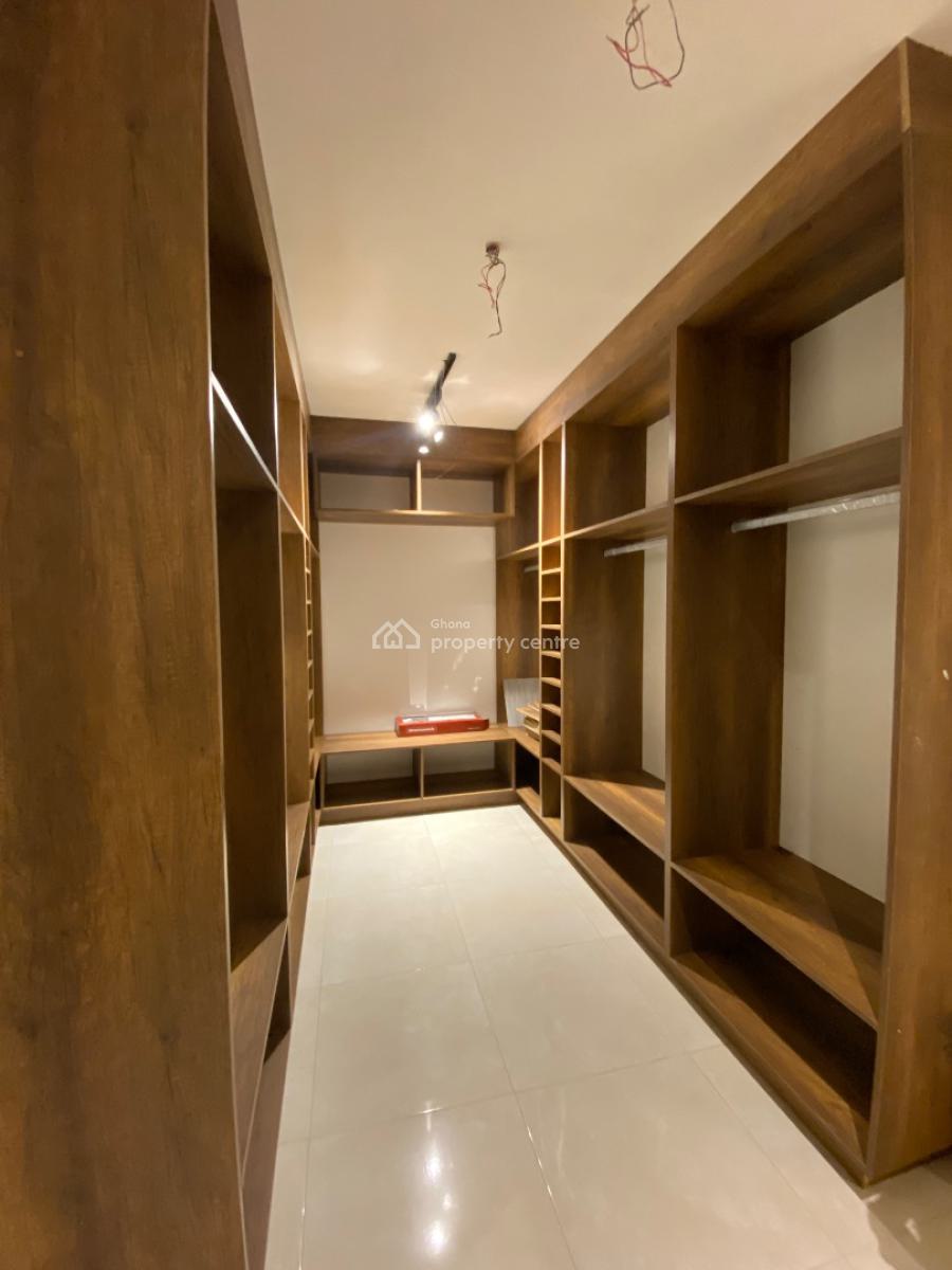 4 Bedrooms Mansion at Lakeside Estates, Lakeside Estate, Adenta Municipal, Accra, House for Sale