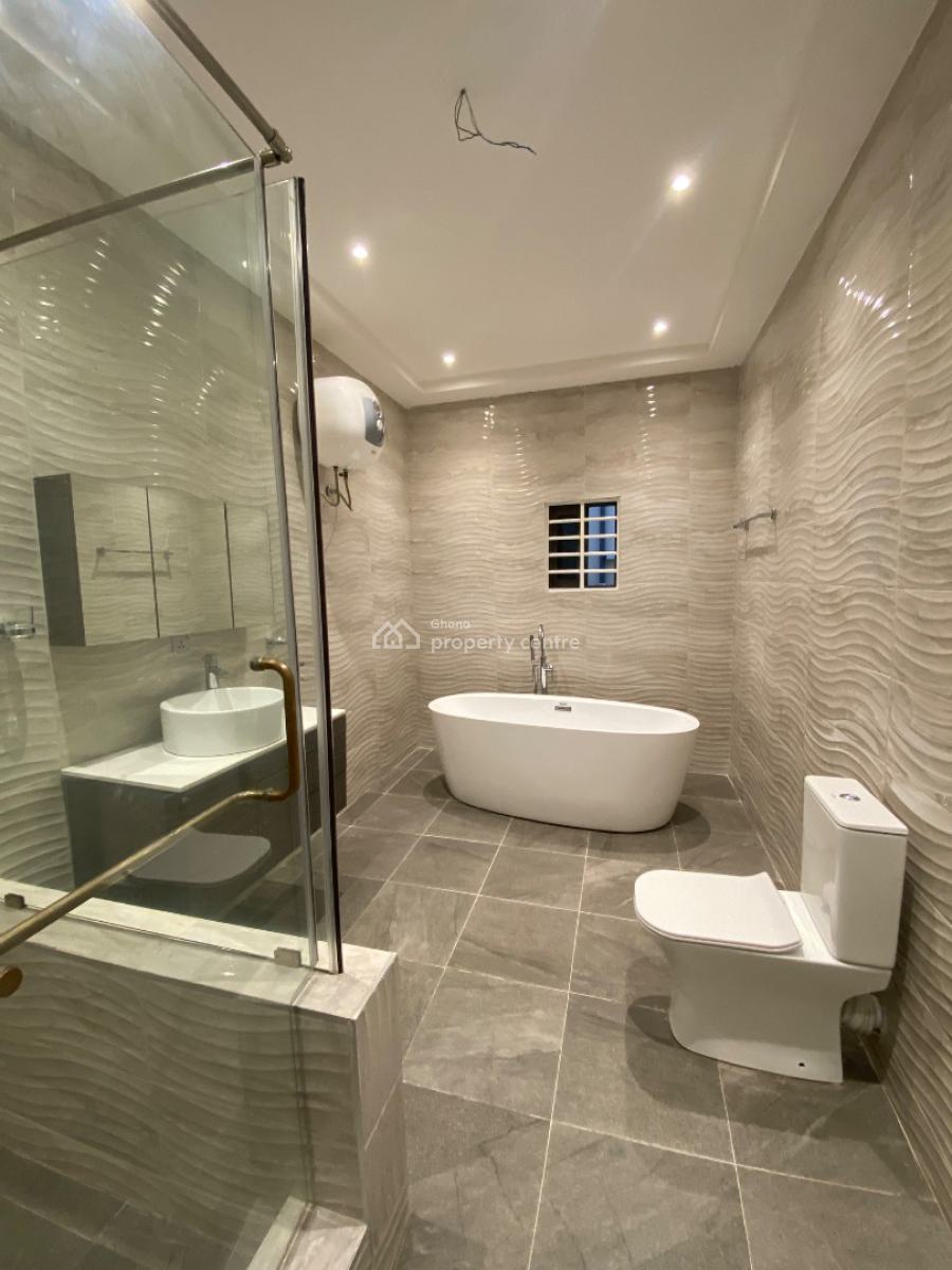 4 Bedrooms Mansion at Lakeside Estates, Lakeside Estate, Adenta Municipal, Accra, House for Sale