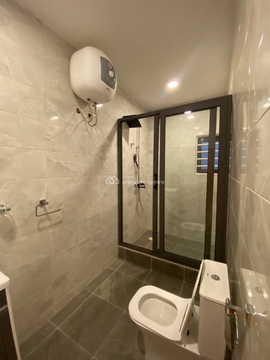 4 Bedrooms Mansion at Lakeside Estates, Lakeside Estate, Adenta Municipal, Accra, House for Sale