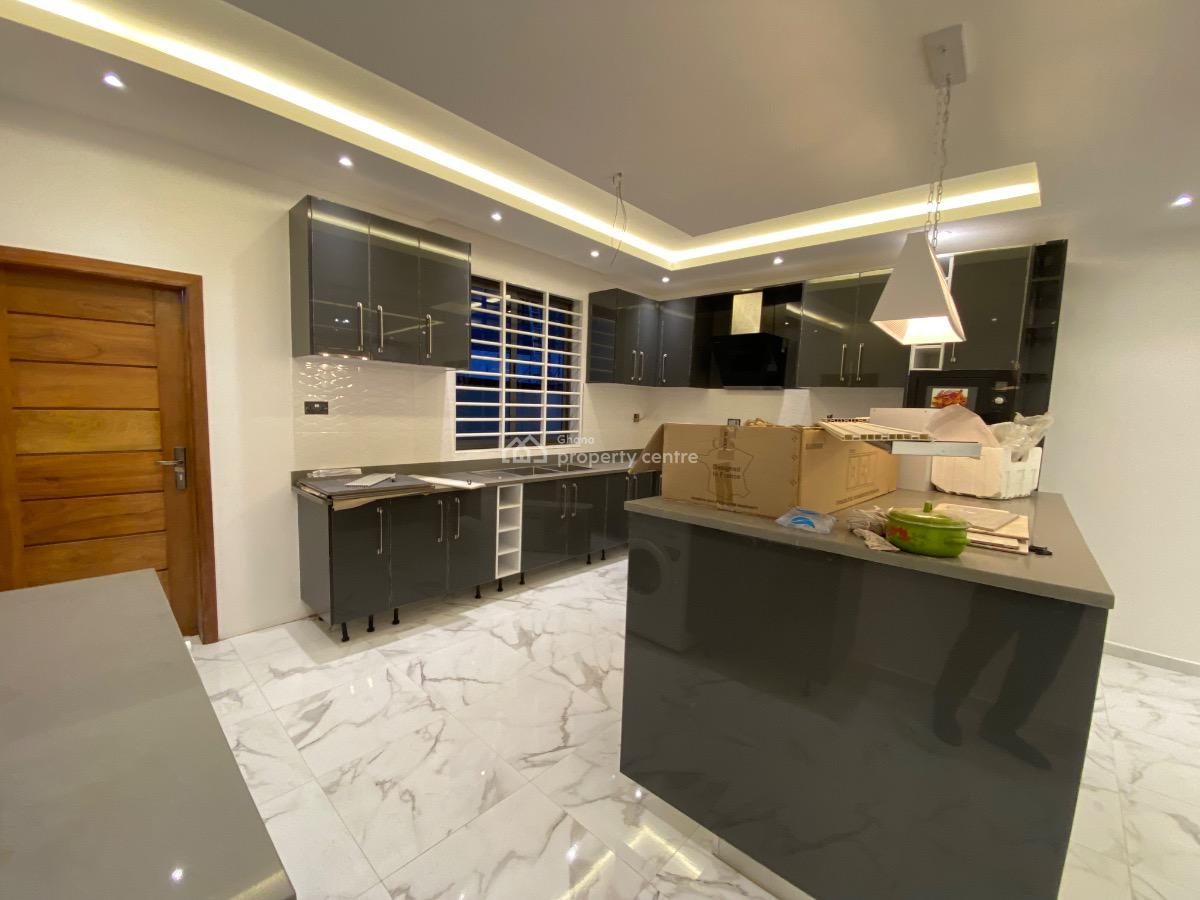 4 Bedrooms Mansion at Lakeside Estates, Lakeside Estate, Adenta Municipal, Accra, House for Sale