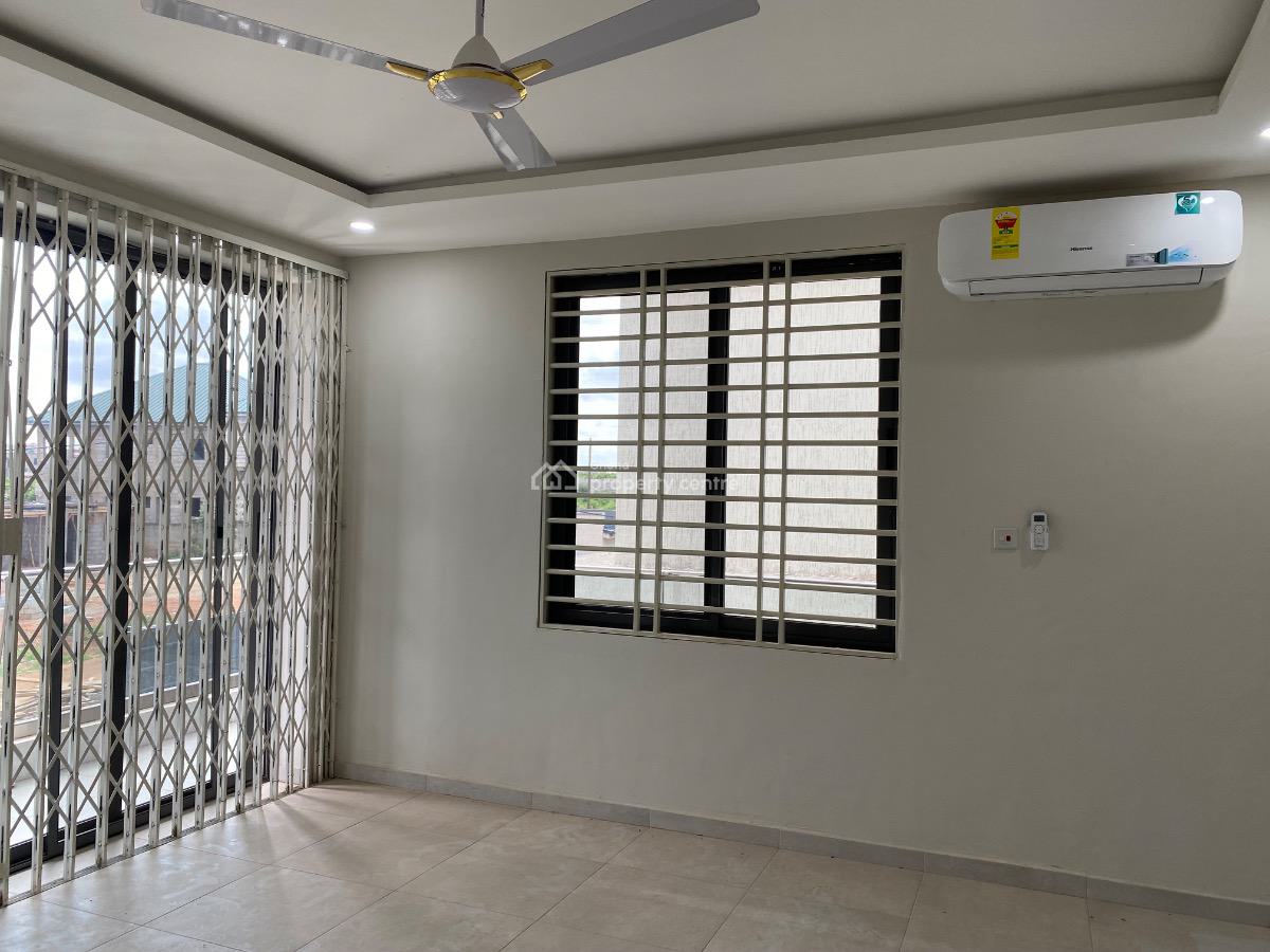 Luxury 4 Bedrooms Lakeside Estates, Lakeside Estates, Adenta Municipal, Accra, Detached Duplex for Sale