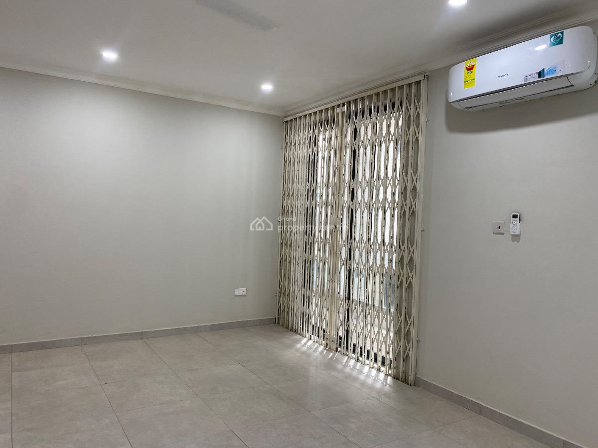 Luxury 4 Bedrooms Lakeside Estates, Lakeside Estates, Adenta Municipal, Accra, Detached Duplex for Sale