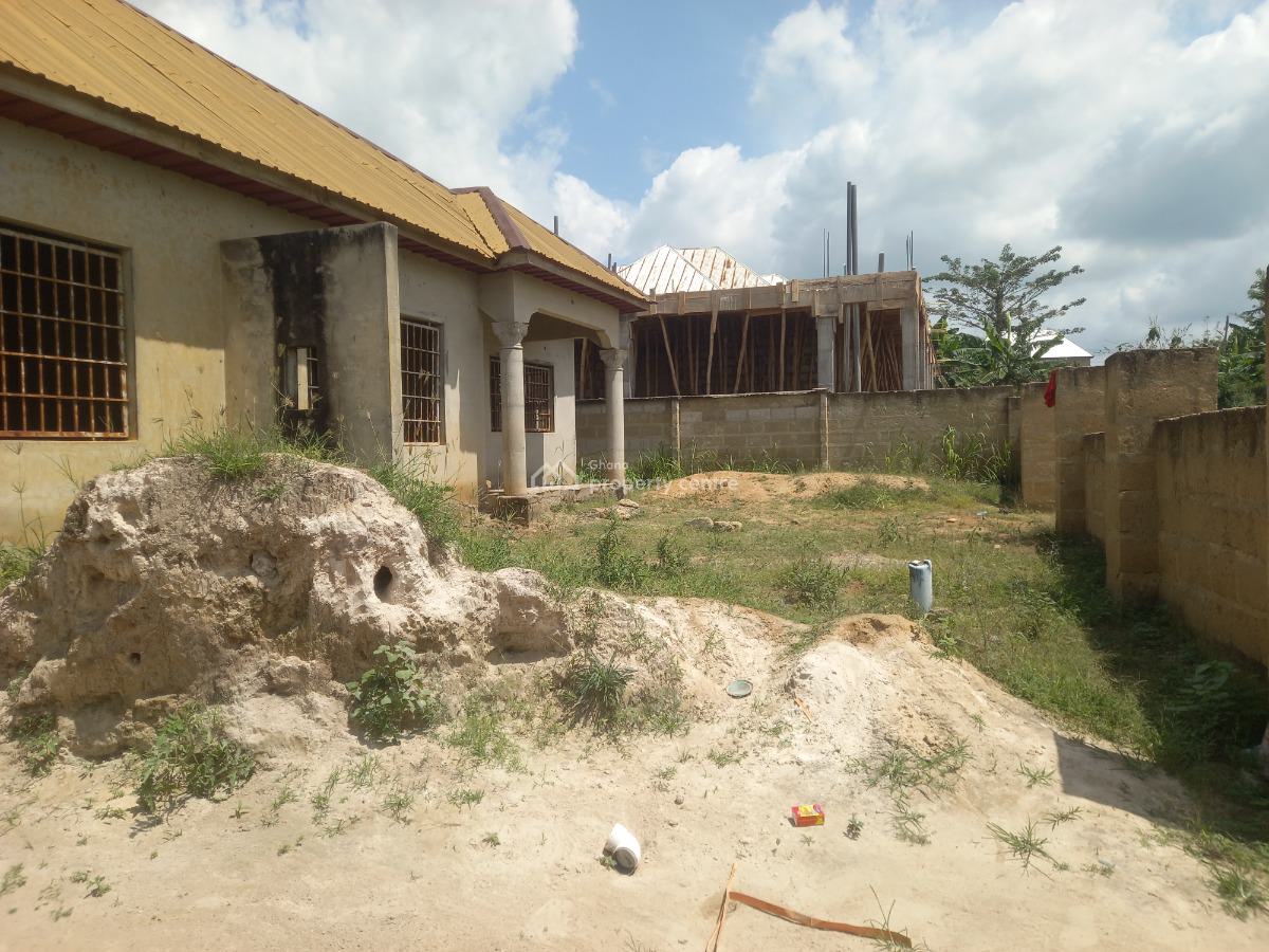 6 Bedrooms, Konkorli, Near Santasi/ Ahodwo Daban., Kumasi Metropolitan, Ashanti, House for Sale