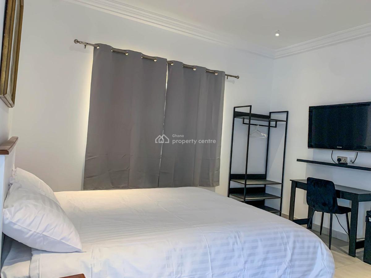 Luxury 16 Bedrooms, Pokuase Hill Top, Pokuase (pokoasi), Ga West Municipal, Accra, Hotel / Guest House for Sale