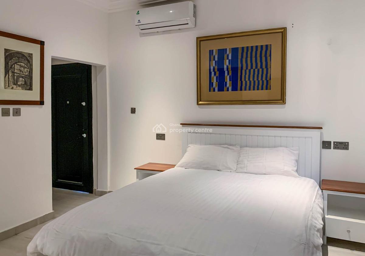 Luxury 16 Bedrooms, Pokuase Hill Top, Pokuase (pokoasi), Ga West Municipal, Accra, Hotel / Guest House for Sale