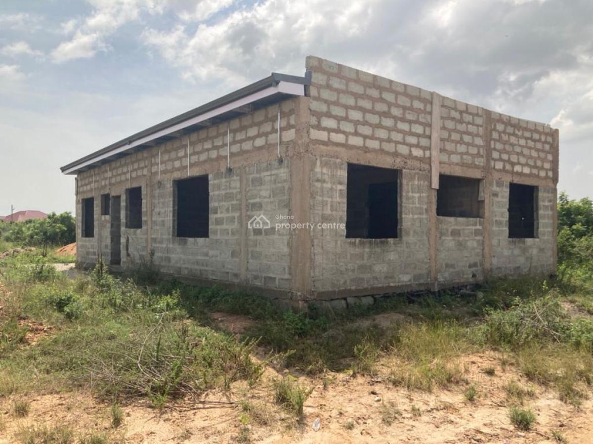 Uncompleted 3bedrooms House in Dawhenya, Dawhenya, Dawhenya, Tema, Accra, House for Sale