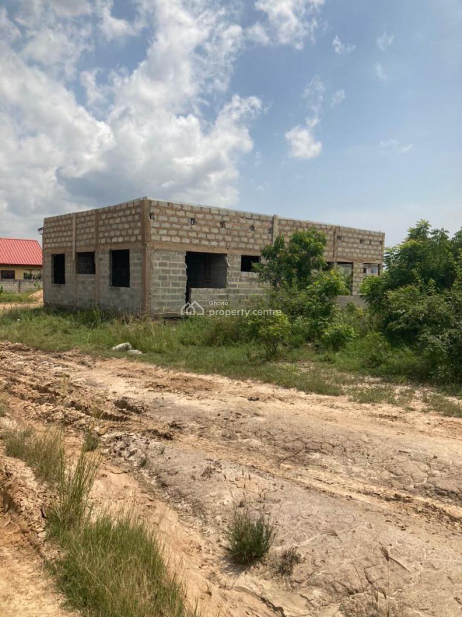 Uncompleted 3bedrooms House in Dawhenya, Dawhenya, Dawhenya, Tema, Accra, House for Sale