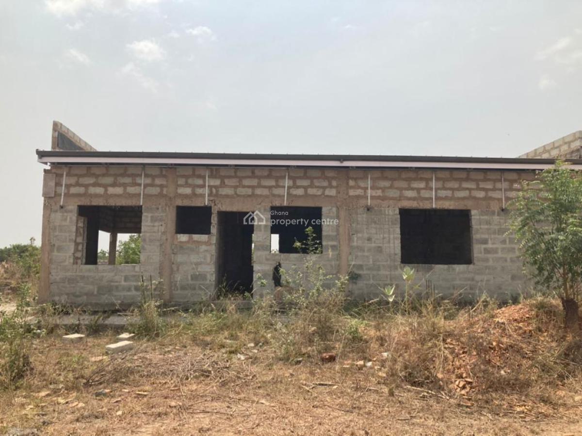 Uncompleted 3bedrooms House in Dawhenya, Dawhenya, Dawhenya, Tema, Accra, House for Sale