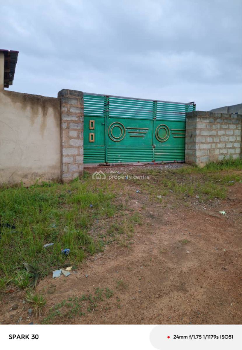 Titled, Walled & Gated 2 Plots with Single Room @ Nsakina Ablekuma, Nsakina Ablekuma, Ga East Municipal, Accra, Land for Sale