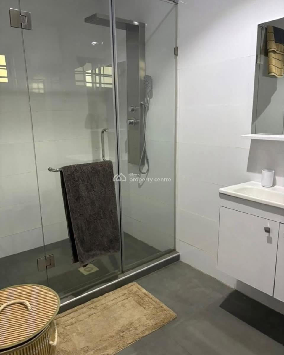 Executive Furnished 3-bedroom, East Airport, Airport Residential Area, Accra, Townhouse for Rent