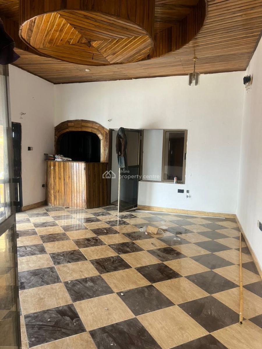 Freehold 4 Bedroom with Outhouse & Swimming Pool, Broadcastle Accra, Accra Metropolitan, Accra, House for Sale