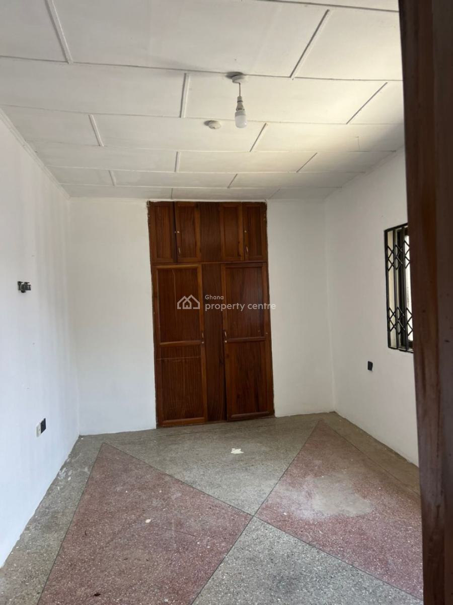Freehold 4 Bedroom with Outhouse & Swimming Pool, Broadcastle Accra, Accra Metropolitan, Accra, House for Sale
