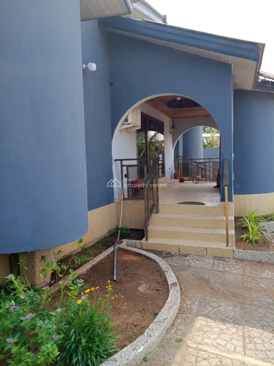 Freehold 4 Bedroom with Outhouse & Swimming Pool, Broadcastle, Accra Metropolitan, Accra, House for Sale