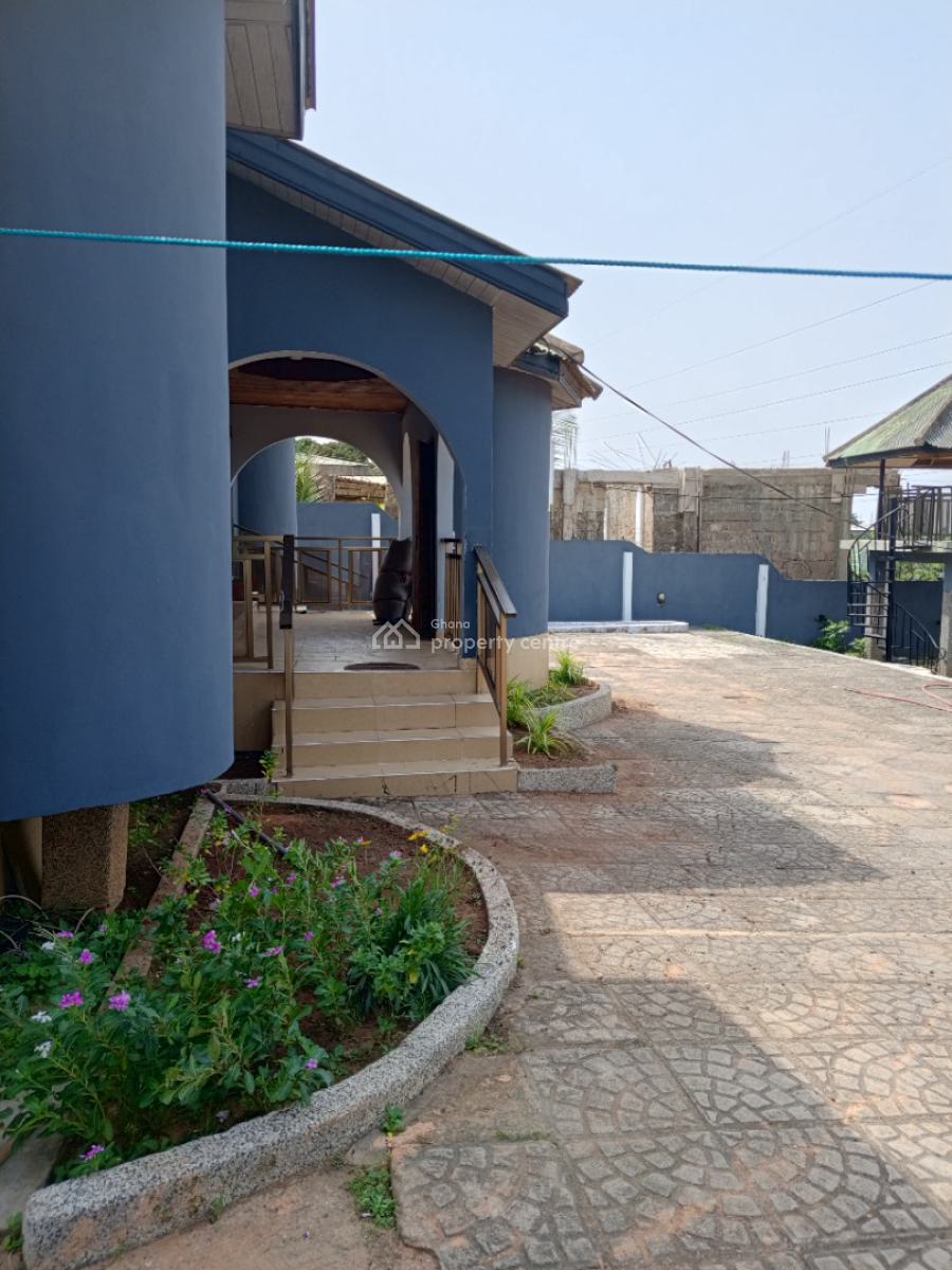 Freehold 4 Bedroom with Outhouse & Swimming Pool, Broadcastle, Accra Metropolitan, Accra, House for Sale