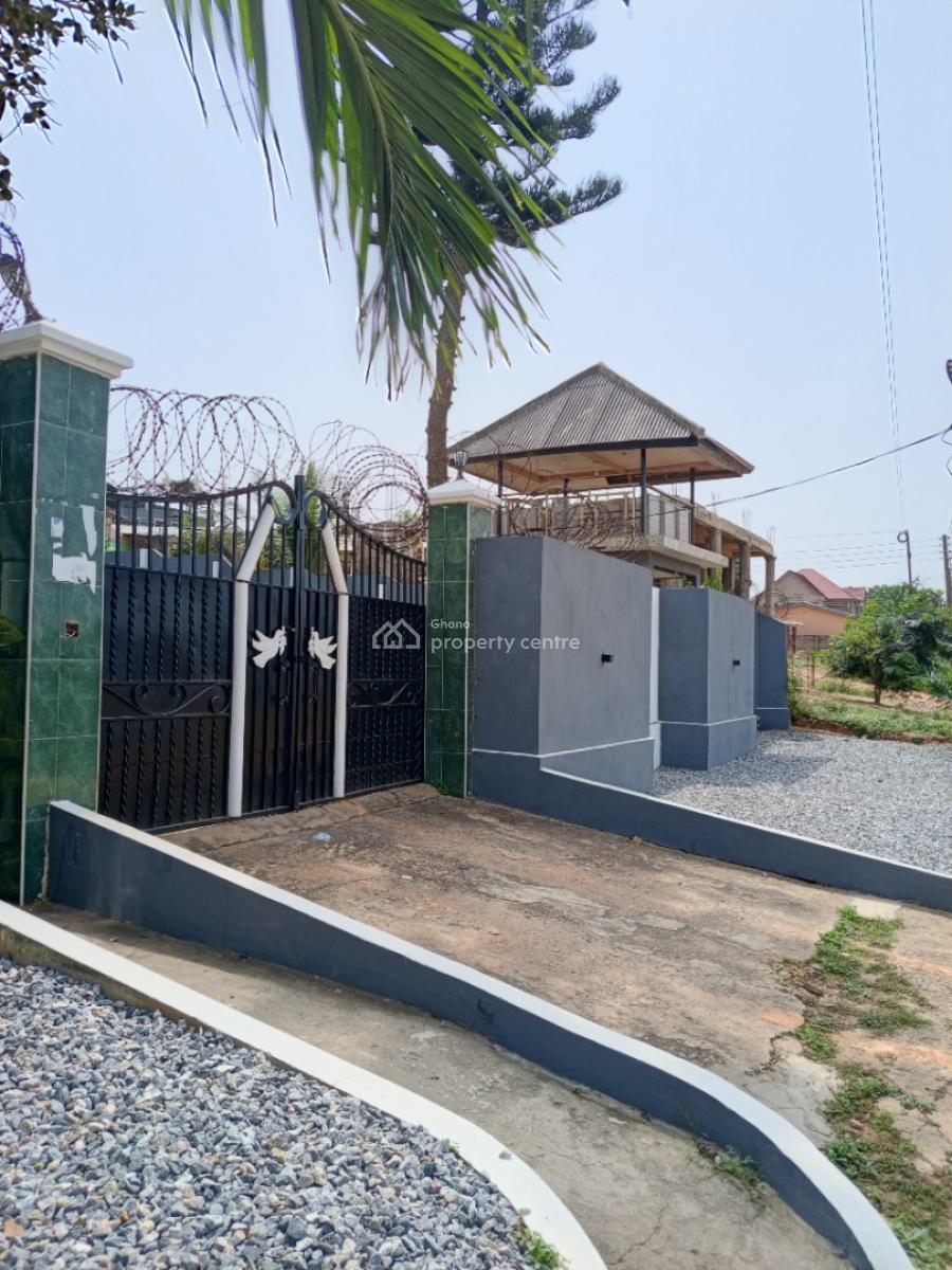 Freehold 4 Bedroom with Outhouse & Swimming Pool, Broadcastle, Accra Metropolitan, Accra, House for Sale