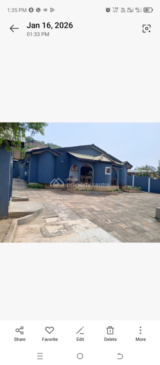 Freehold 4 Bedroom with Outhouse & Swimming Pool, Broadcastle, Accra Metropolitan, Accra, House for Sale