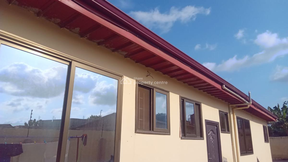 6 Bedroom House at Old Ashongman, Old Ashongman, Accra Metropolitan, Accra, House for Sale