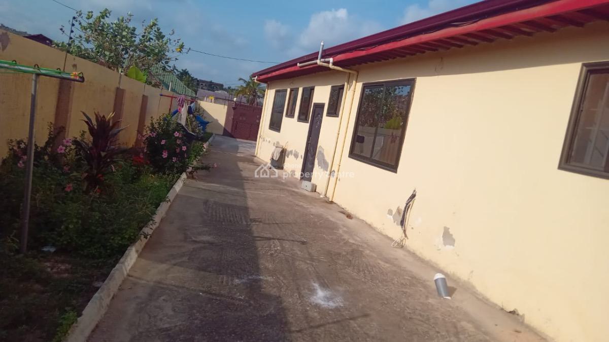 6 Bedroom House at Old Ashongman, Old Ashongman, Accra Metropolitan, Accra, House for Sale