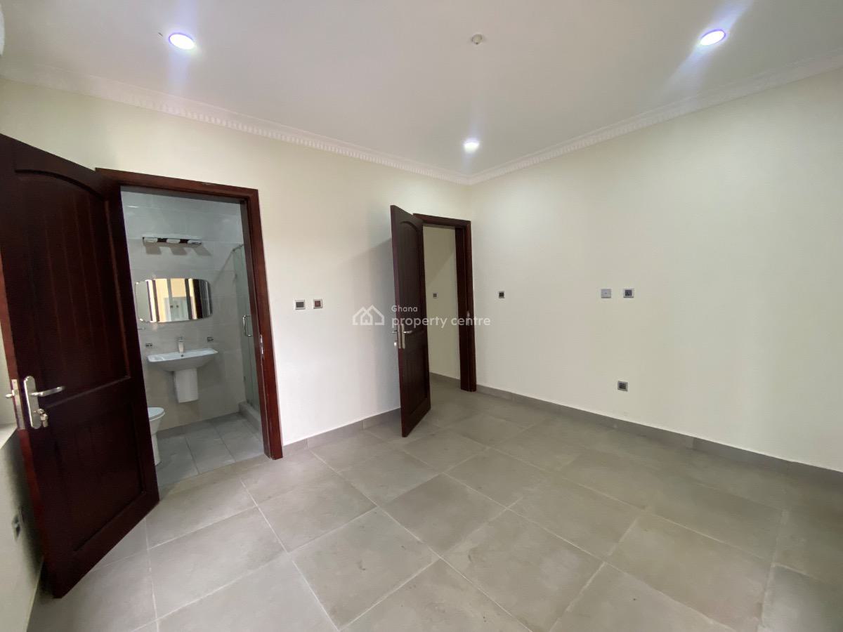 5 Bedrooms Office Complex in East Legon, East Legon, East Legon, Accra, Plaza / Complex / Mall for Rent