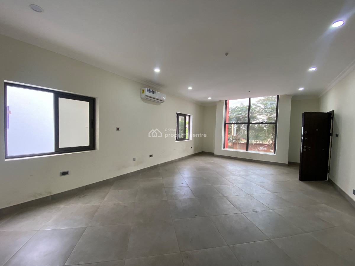 5 Bedrooms Office Complex in East Legon, East Legon, East Legon, Accra, Plaza / Complex / Mall for Rent