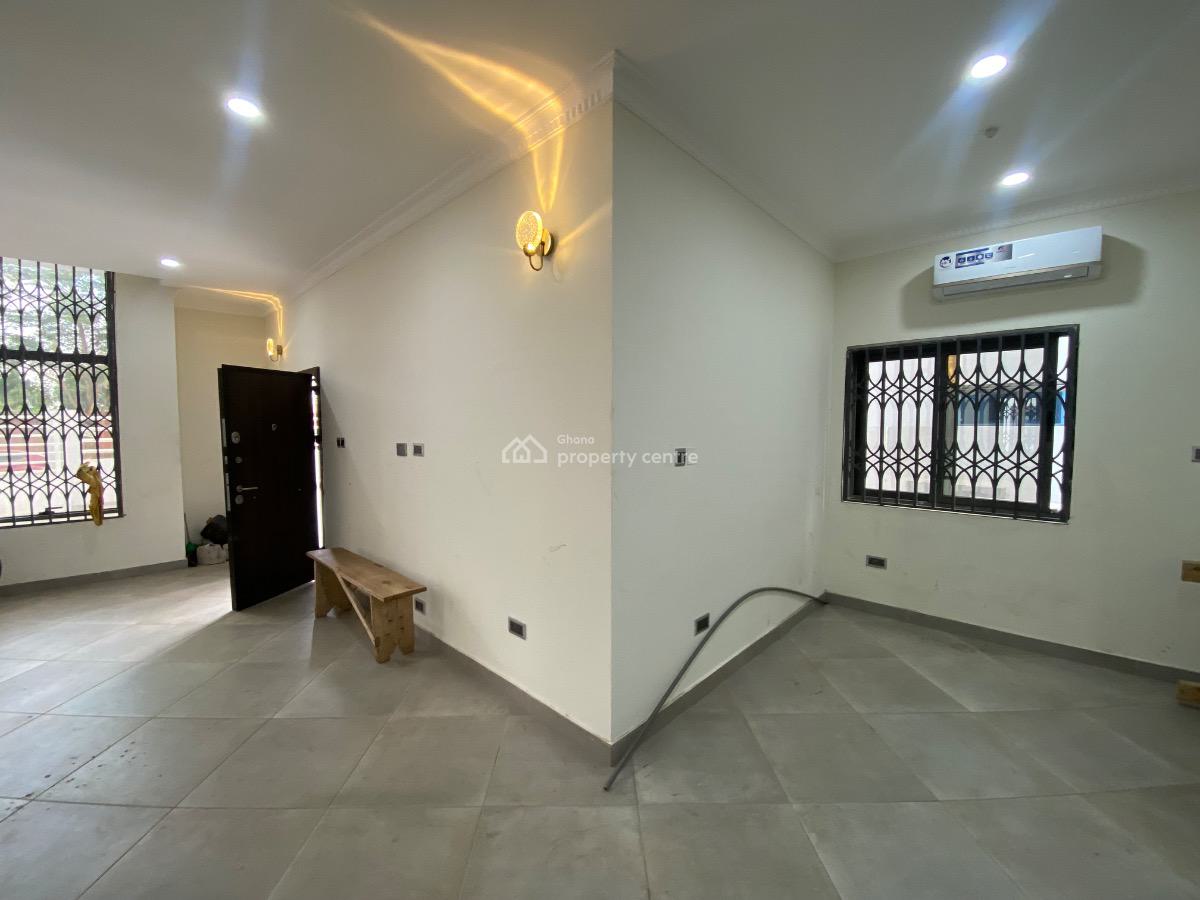 5 Bedrooms Office Complex in East Legon, East Legon, East Legon, Accra, Plaza / Complex / Mall for Rent