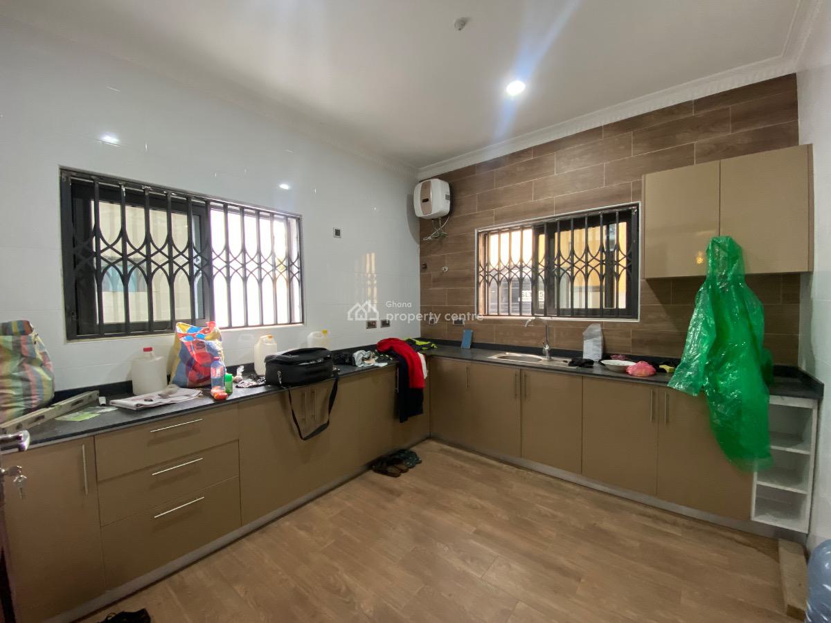 5 Bedrooms Office Complex in East Legon, East Legon, East Legon, Accra, Plaza / Complex / Mall for Rent