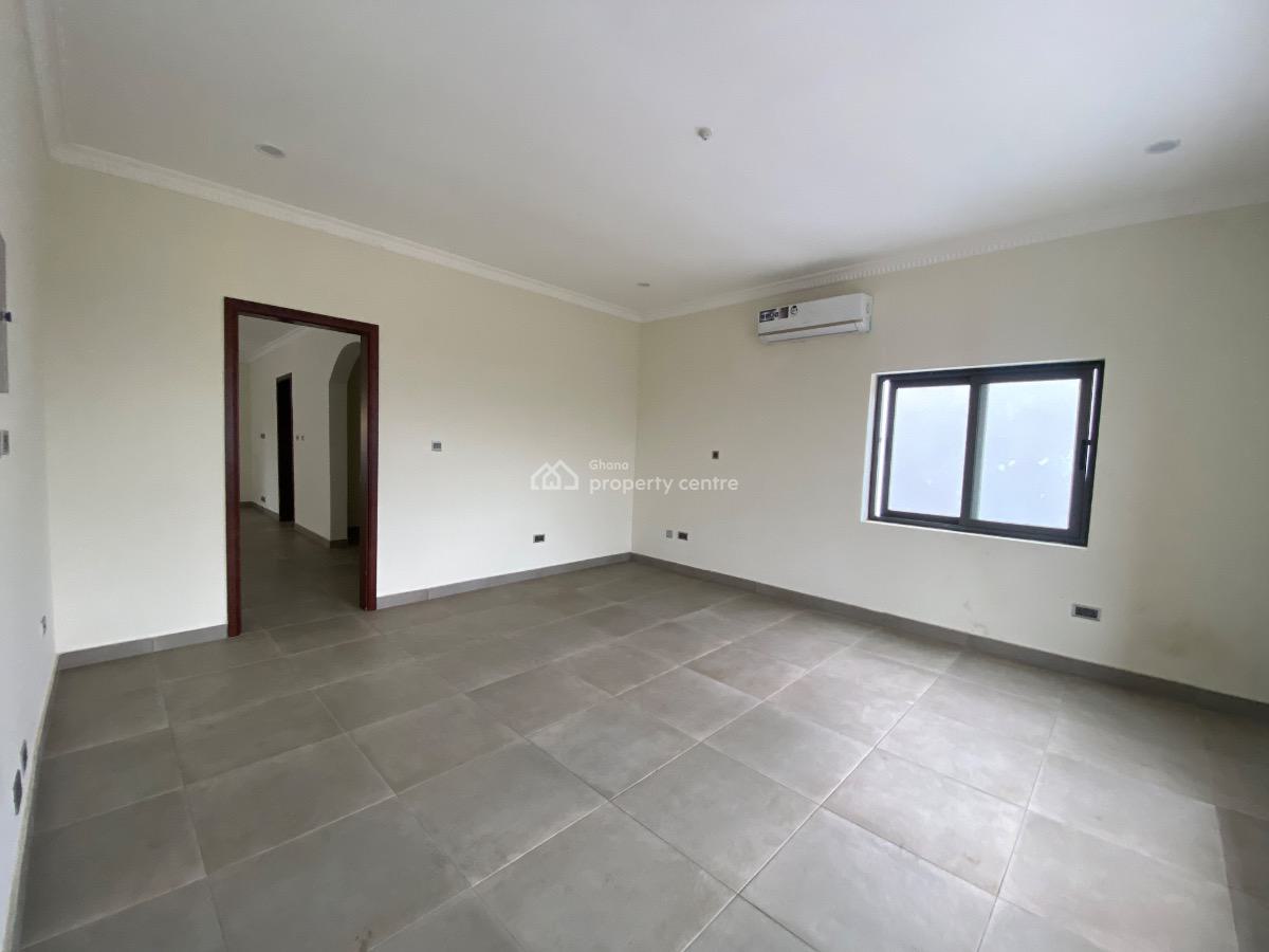 5 Bedrooms Office Complex in East Legon, East Legon, East Legon, Accra, Plaza / Complex / Mall for Rent