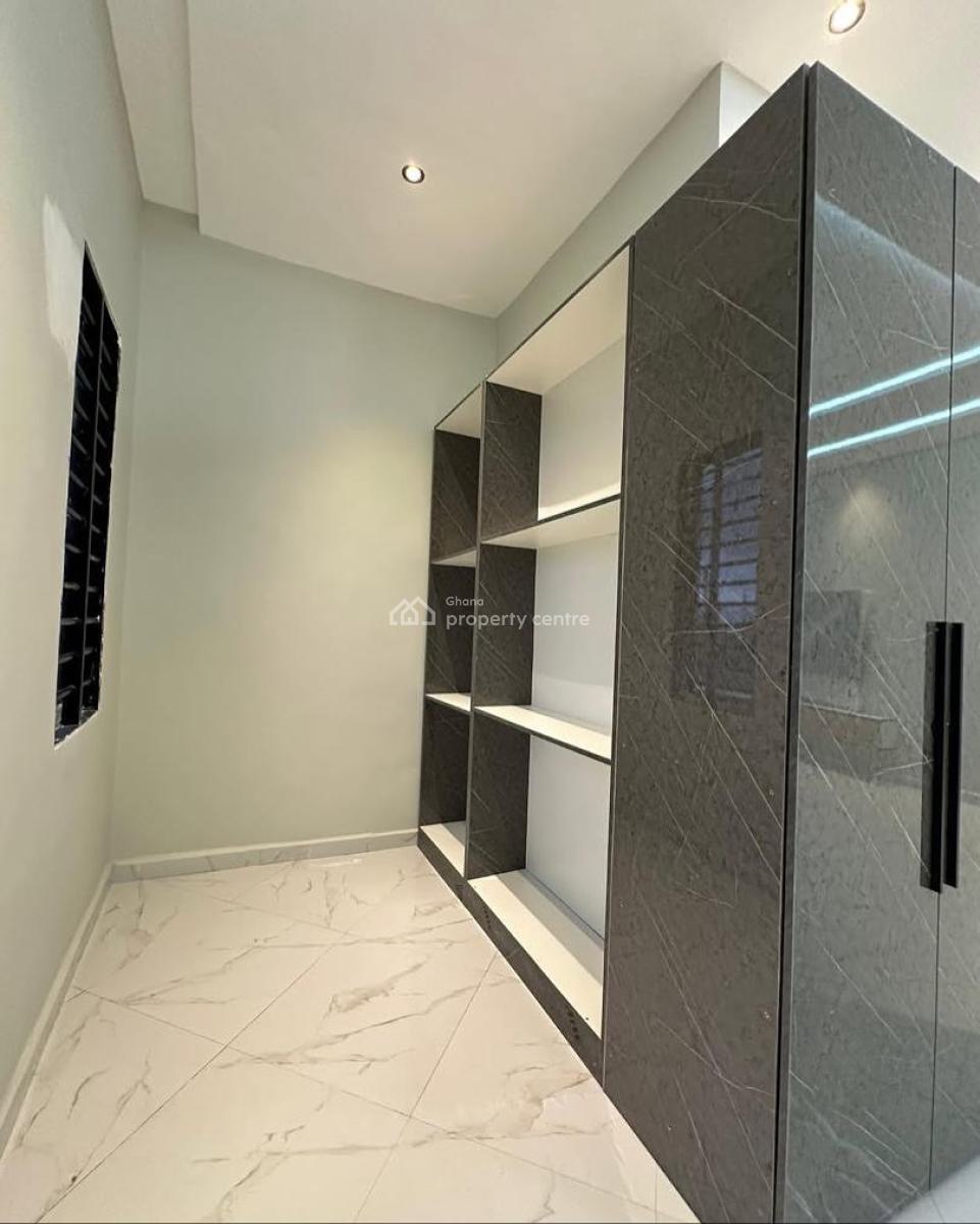 Executive 4-bedroom, Kpone Katamanso, Accra, House for Sale