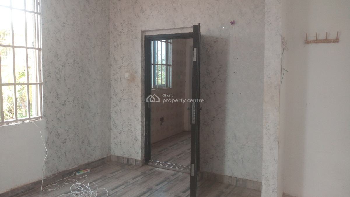 Single Room Apartment on a Tarred Road, Around Rainbow Junction, Spintex, Accra, Apartment for Rent