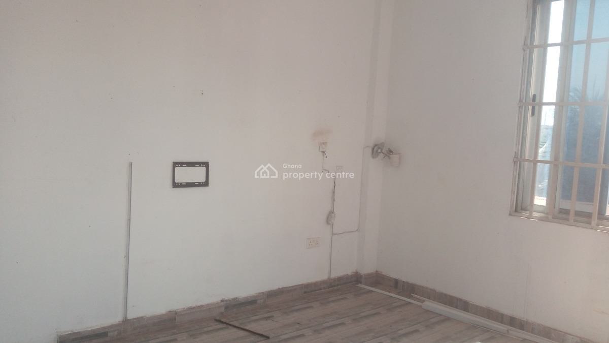 Single Room Apartment on a Tarred Road, Around Rainbow Junction, Spintex, Accra, Apartment for Rent