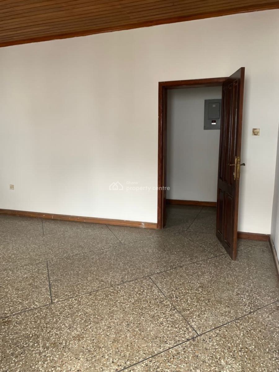 5 Bedrooms House in Adjiringanor on Huge Plot of Land, Adjiringanor, Adjiringanor, East Legon, Accra, Detached Duplex for Sale