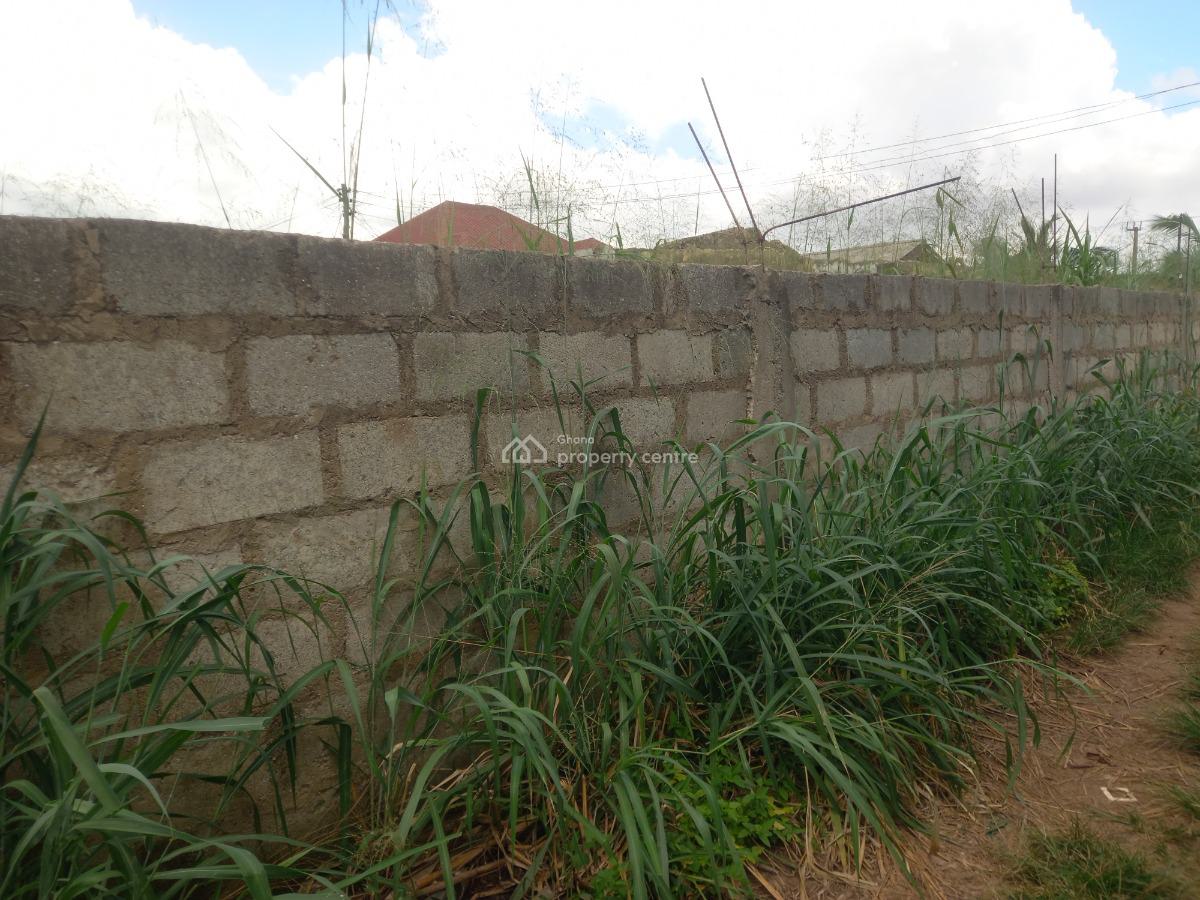 Plot ( 3 Shops/ Stores)  Fully Fence Walled., Sabin Akrofrom, Near Trede.  on Santasi Road., Kumasi Metropolitan, Ashanti, Land for Sale