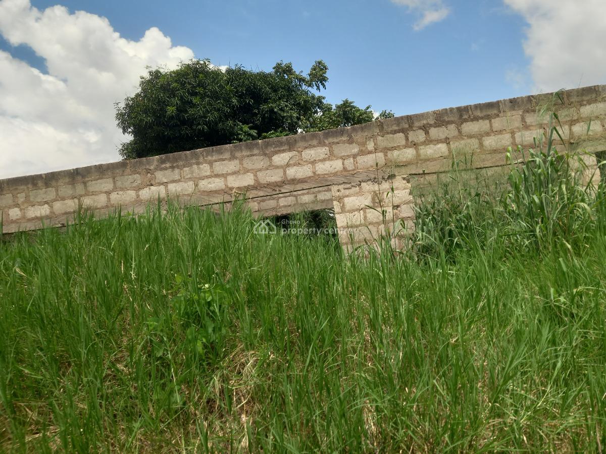 Plot ( 3 Shops/ Stores)  Fully Fence Walled., Sabin Akrofrom, Near Trede.  on Santasi Road., Kumasi Metropolitan, Ashanti, Land for Sale