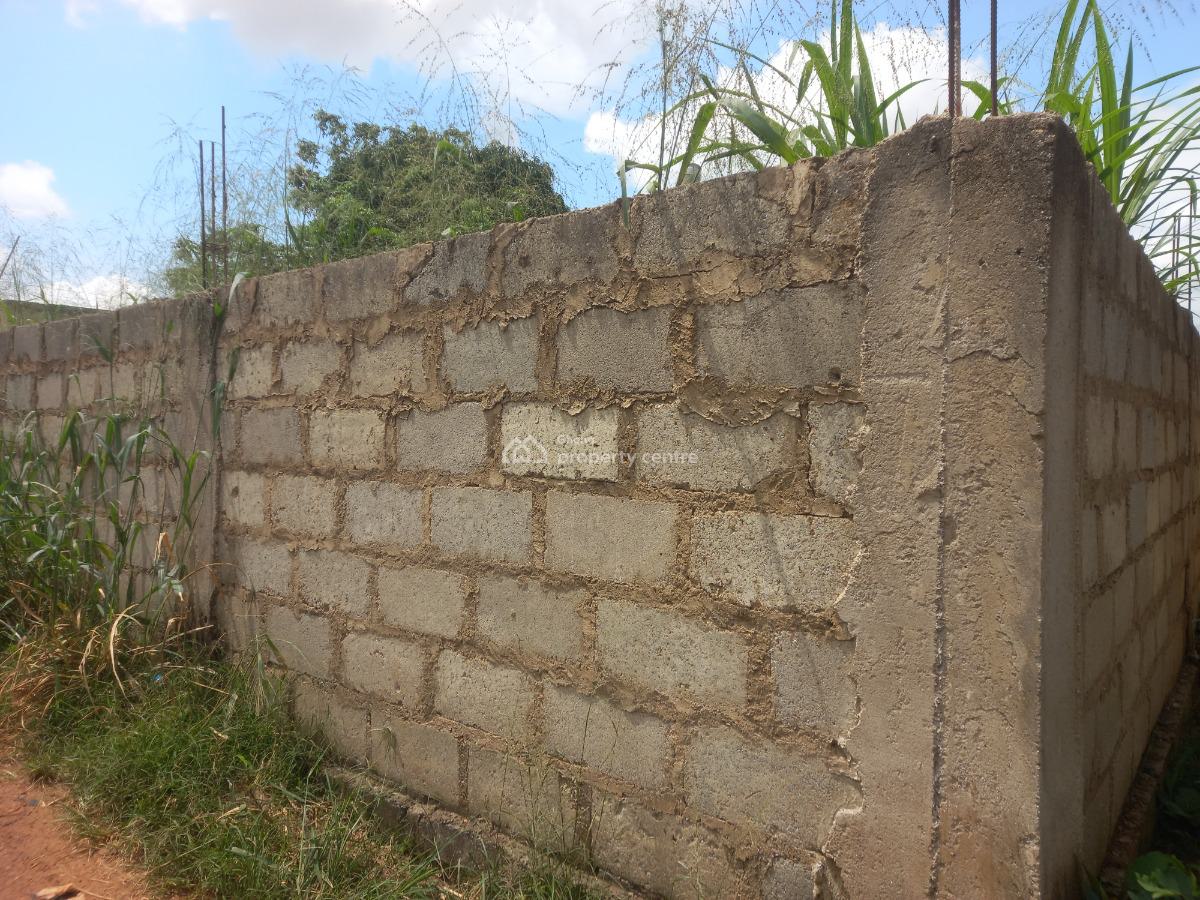 Plot ( 3 Shops/ Stores)  Fully Fence Walled., Sabin Akrofrom, Near Trede.  on Santasi Road., Kumasi Metropolitan, Ashanti, Land for Sale